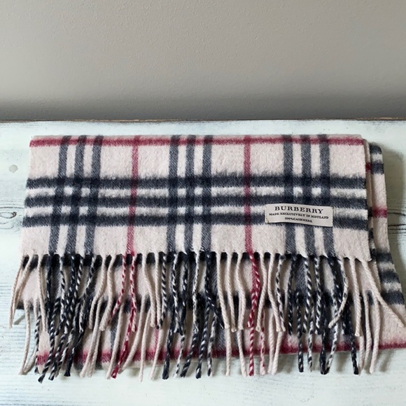 Classic Cashmere Burberry scarf